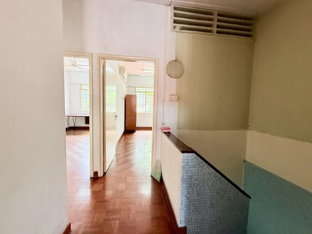  Original 2 Storey Terrace @ Sennett Estate Potong Pasir MRT vicinity ?Eminence Landed? Terraced House For Sale, $3,500,000, 4 Bed 2 Bath 1,800 sqft $2,333.00 psf