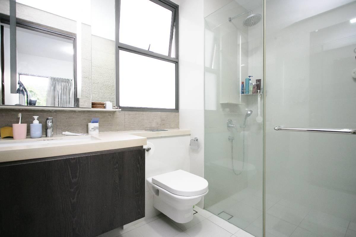 R Maisons (The Maisons) Condominium For Sale, $1,600,000, 2 Bed 2 Bath 936 sqft $1,709.00 psf