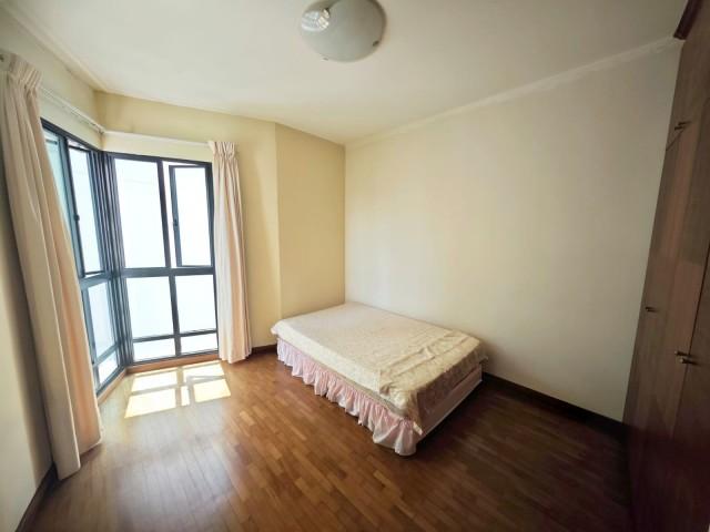 Woodsvale Condominium For Sale, $1,299,998, 3 Bed 3 Bath 1,292 sqft $1,006.00 psf