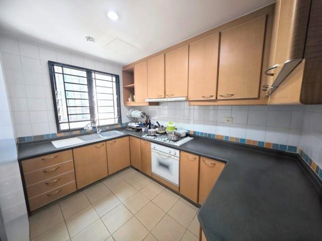 Woodsvale Condominium For Sale, $1,299,998, 3 Bed 3 Bath 1,292 sqft $1,006.00 psf