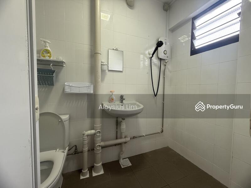 308 Jurong East Street 32