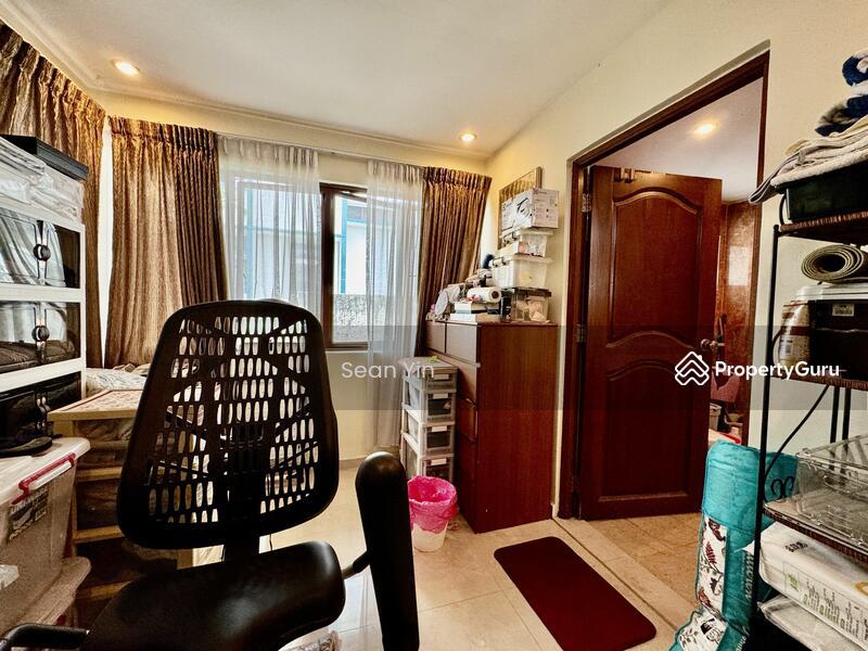 Corner Terrace for Sale: Bayshore, D16, 468019