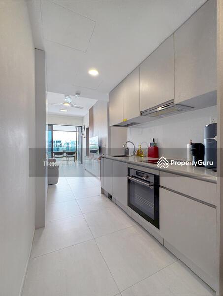 Condominium for Sale: Macpherson, D13, 367797