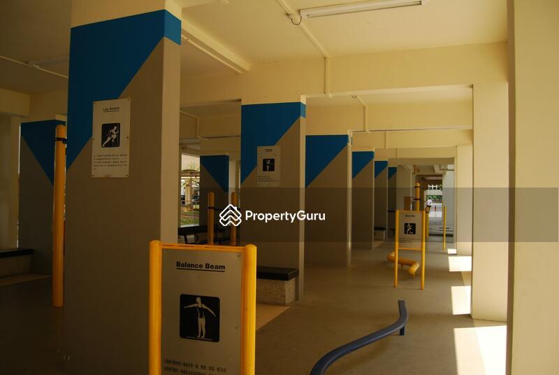 106 Pasir Ris Street 12