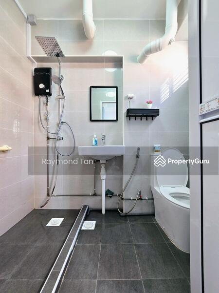 106 Pasir Ris Street 12