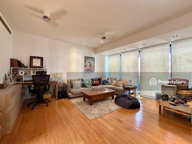 Terrace for Sale: D19, 556296