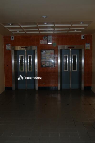 327 Tampines Street 32