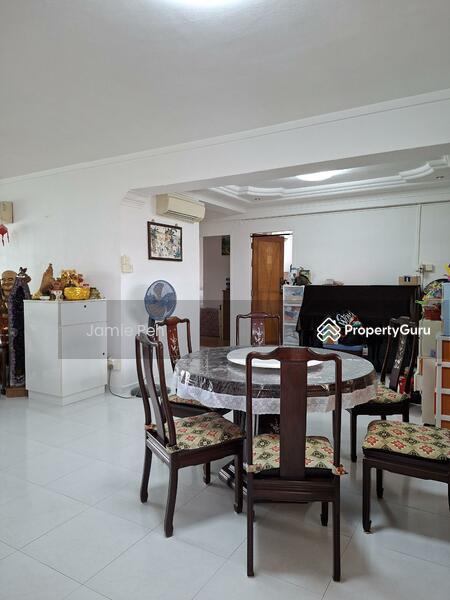 327 Tampines Street 32