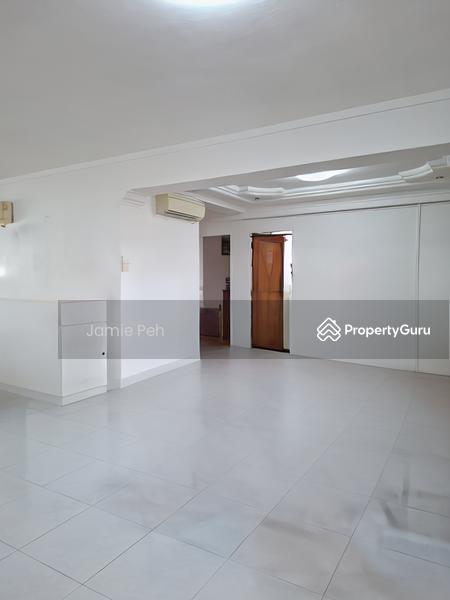 327 Tampines Street 32