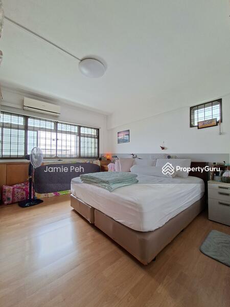 327 Tampines Street 32