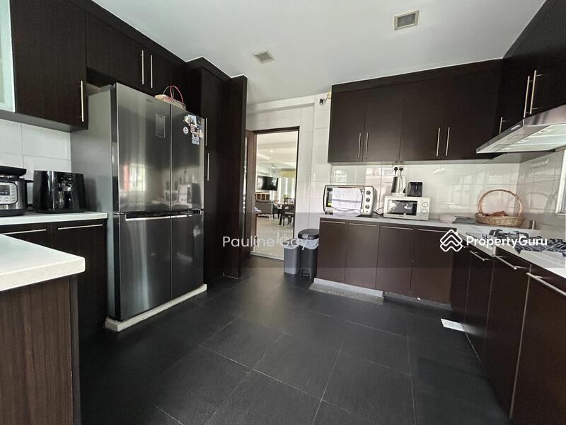 Resort like well maintained corner terrace for sale