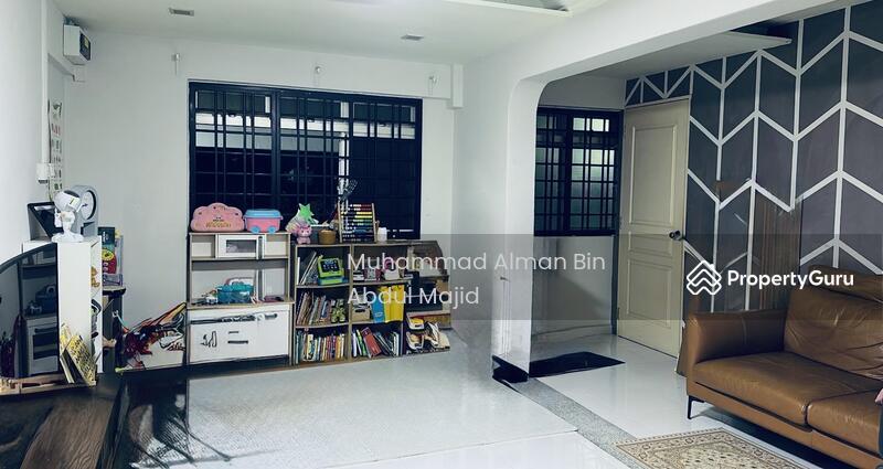Prop-GPT: HDB Flat: D27 Yishun 238 Yishun Ring Road