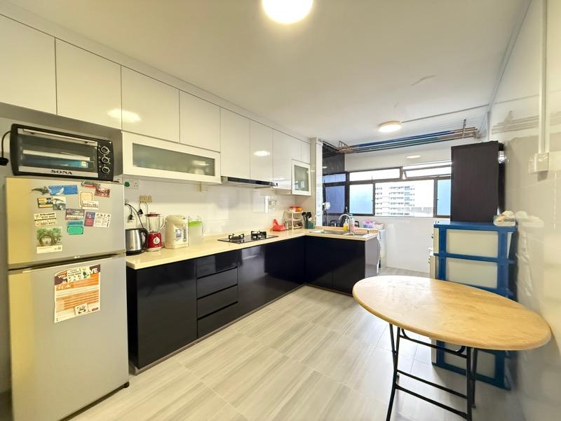 HDB Apartment for Sale: Hougang, D19, 530114