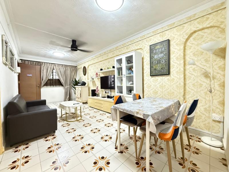 HDB Apartment for Sale: Hougang, D19, 530114