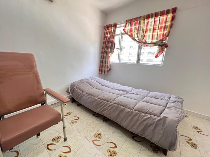 438 Ang Mo Kio Avenue 10 HDB Apartment For Sale, $499,999, 3 Bed 2 Bath 990 sqft $505.00 psf