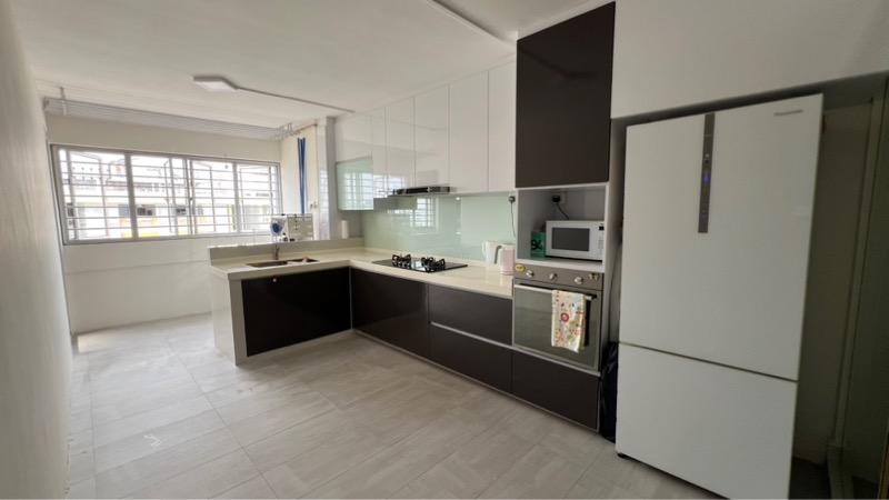 523 Ang Mo Kio Avenue 5 HDB Apartment For Sale, $560,000, 2 Bed 2 Bath 731 sqft $766.00 psf