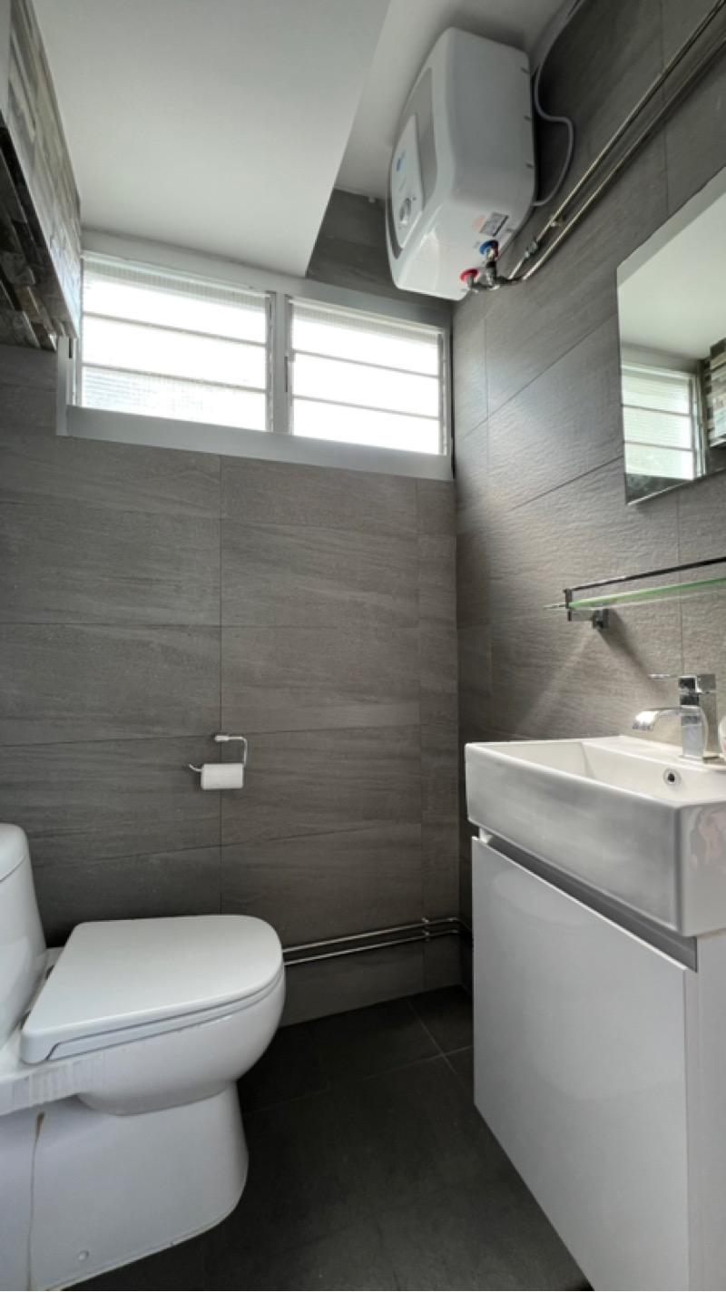 523 Ang Mo Kio Avenue 5 HDB Apartment For Sale, $560,000, 2 Bed 2 Bath 731 sqft $766.00 psf