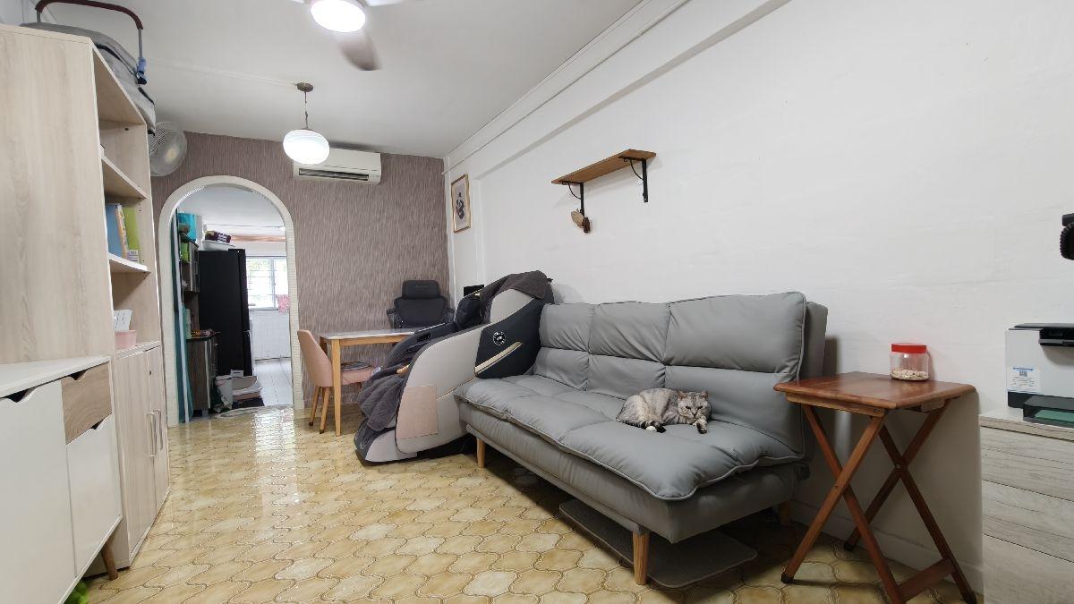 Prop-GPT: HDB Apartment: D20 Ang Mo Kio 433 Ang Mo Kio Avenue 10