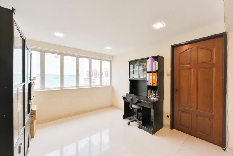 142 Bishan Street 12 HDB Apartment For Sale, $940,000, 3 Bed 2 Bath 1,280 sqft $734.00 psf