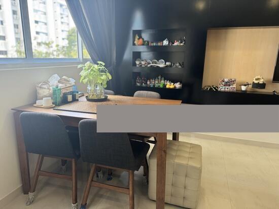 HDB Apartment for Sale: Tampines, D18, 520283