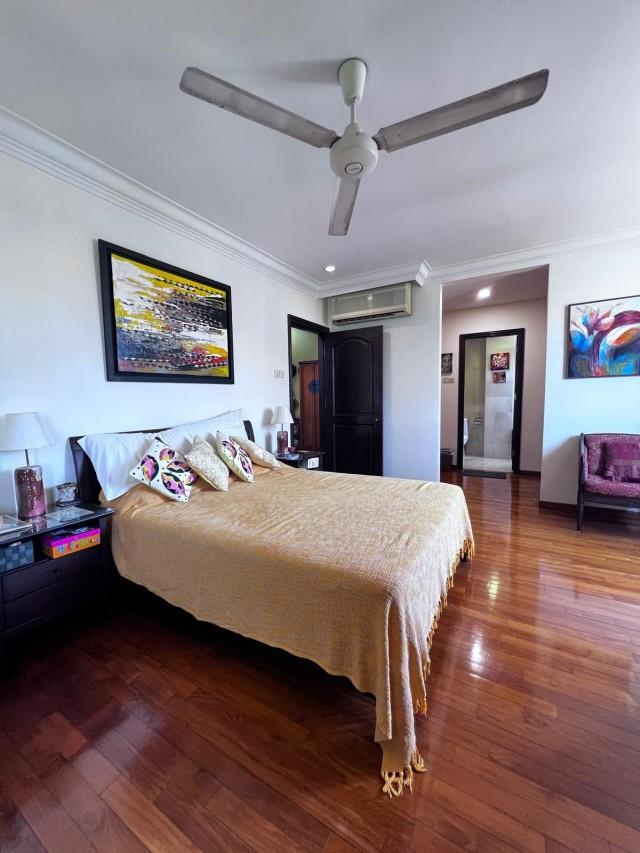  Eminence Landed Team  Reno 2.5 Storey Corner Terrace @ Serangoon Garden Estate, Chomp Chomp Corner Terrace For Sale, $5,500,000, 5 Bed 4 Bath 3,200 sqft $2,476.00 psf