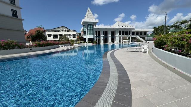 Chiltern Park Condominium For Sale, $2,480,000, 4 Bed 4 Bath 1,572 sqft $1,578.00 psf