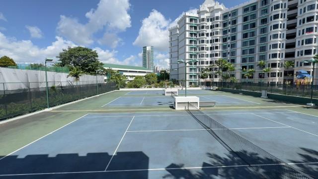 Chiltern Park Condominium For Sale, $2,480,000, 4 Bed 4 Bath 1,572 sqft $1,578.00 psf