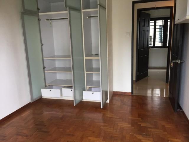 Chiltern Park Condominium For Sale, $2,480,000, 4 Bed 4 Bath 1,572 sqft $1,578.00 psf