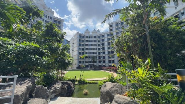 Chiltern Park Condominium For Sale, $2,480,000, 4 Bed 4 Bath 1,572 sqft $1,578.00 psf