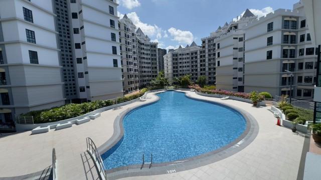 Chiltern Park Condominium For Sale, $2,480,000, 4 Bed 4 Bath 1,572 sqft $1,578.00 psf