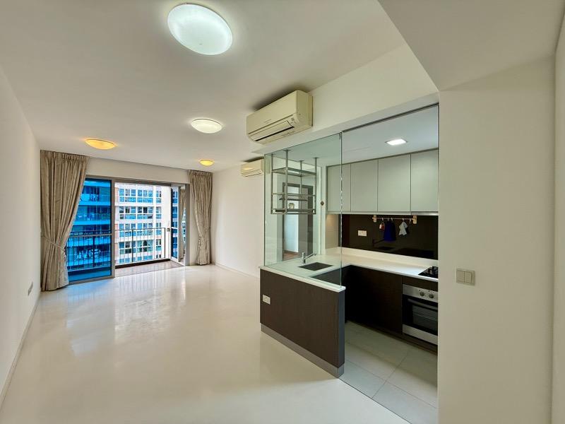 Q Bay Residences Condominium For Sale, $1,290,000, 2 Bed 2 Bath 829 sqft $1,556.00 psf
