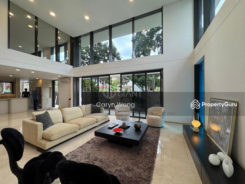 GIANTSuperSize Brand New Corner Terrace! 270º Views + Lift + Walk to MRT!