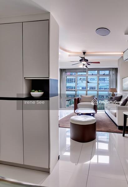 Prop-GPT: HDB Flat: D18 Tampines 523C Tampines Central 7