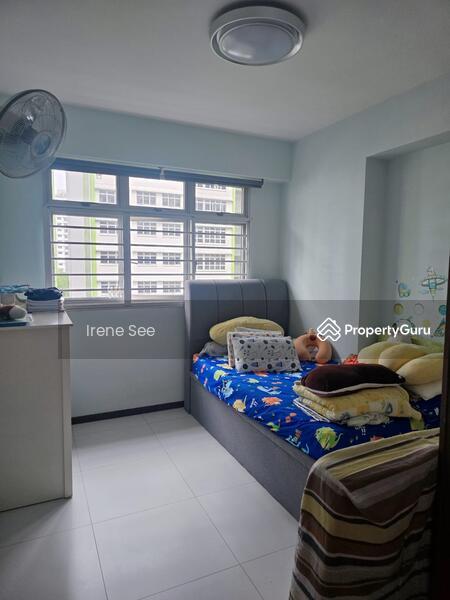 HDB Flat for Sale: Tampines, D18, 523523