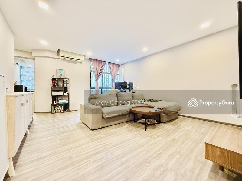 Prop-GPT: HDB Flat: D23  625 Senja Road