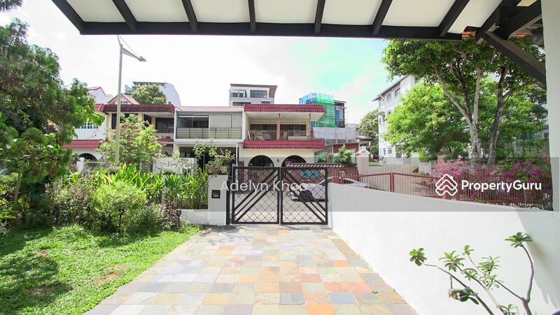 ADELYN 93259988 TOP SCHOOLS, LANDED OPPORTUNITY,BEAUTIFUL SEMI D @ JALAN PARI KIKIS 