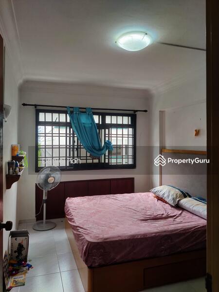 952 Hougang Avenue 9