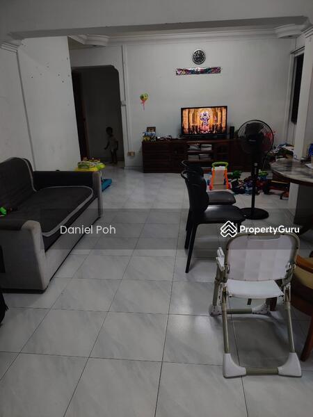 952 Hougang Avenue 9