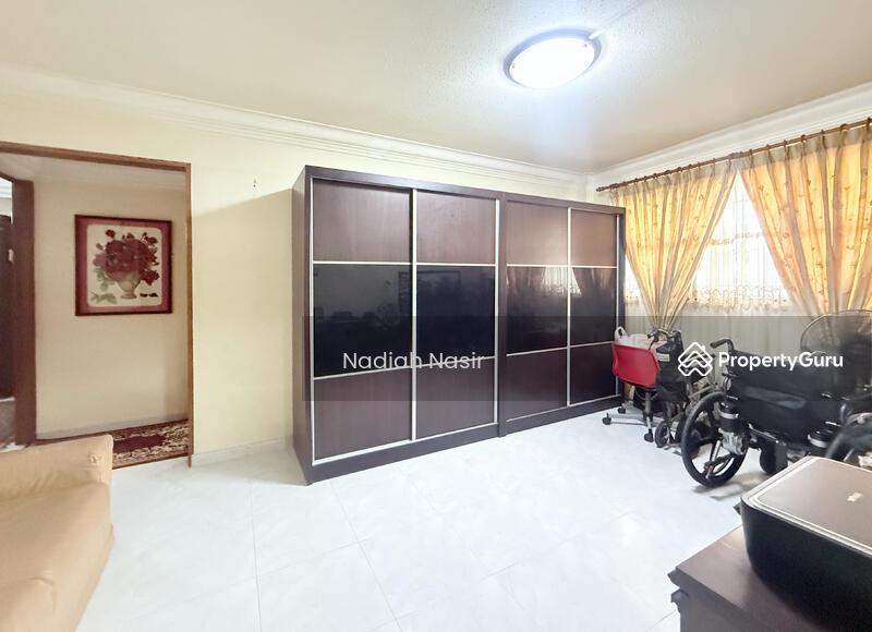 402 Woodlands Street 41