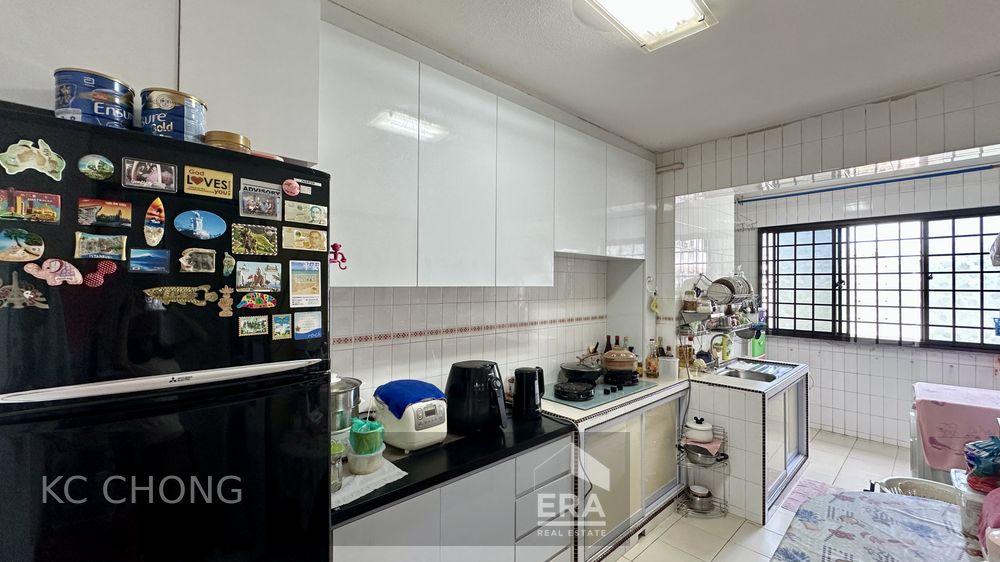 Prop-GPT: HDB - 3 room: D22 Boon Lay 953 Jurong West Street 91