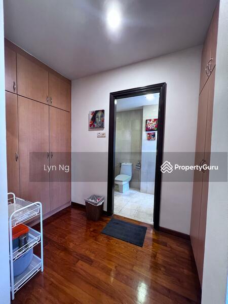 D19 Landed  2.5 storey corner terrace + basement @ Serangoon Garden Way, Porchester