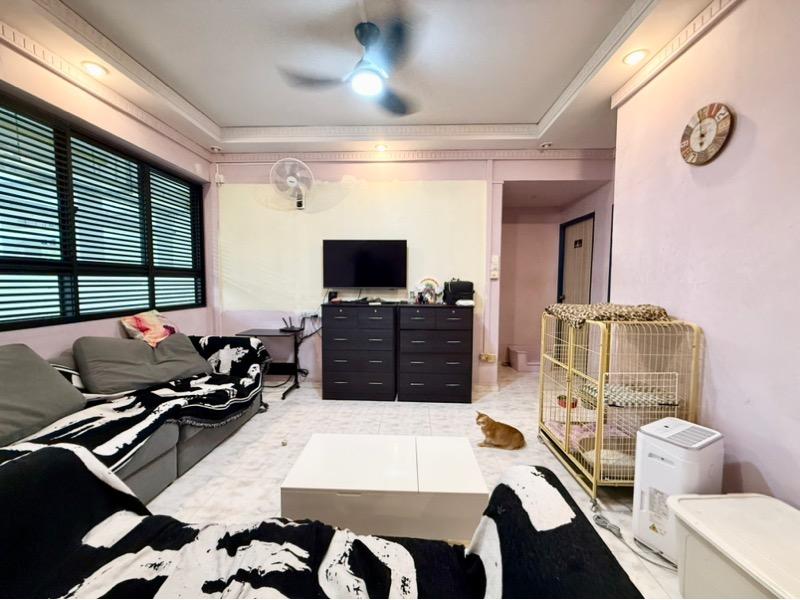 943 Hougang Street 92 HDB Apartment For Sale, $595,000, 3 Bed 2 Bath 1,087 sqft $547.00 psf