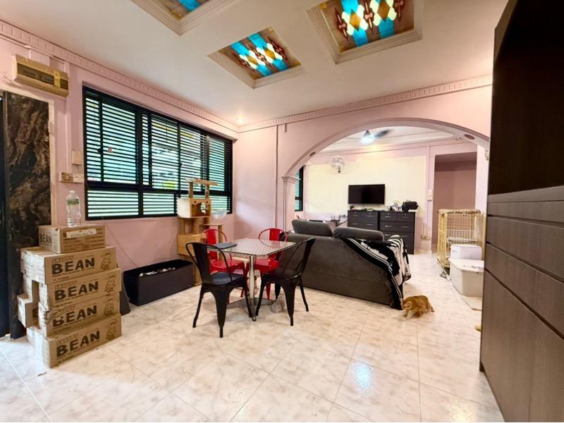 943 Hougang Street 92 HDB Apartment For Sale, $595,000, 3 Bed 2 Bath 1,087 sqft $547.00 psf
