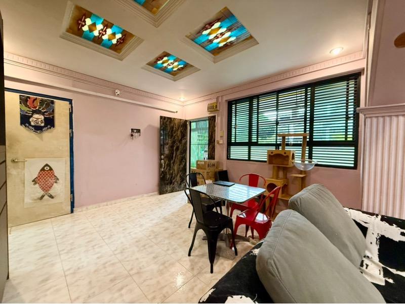 943 Hougang Street 92 HDB Apartment For Sale, $595,000, 3 Bed 2 Bath 1,087 sqft $547.00 psf