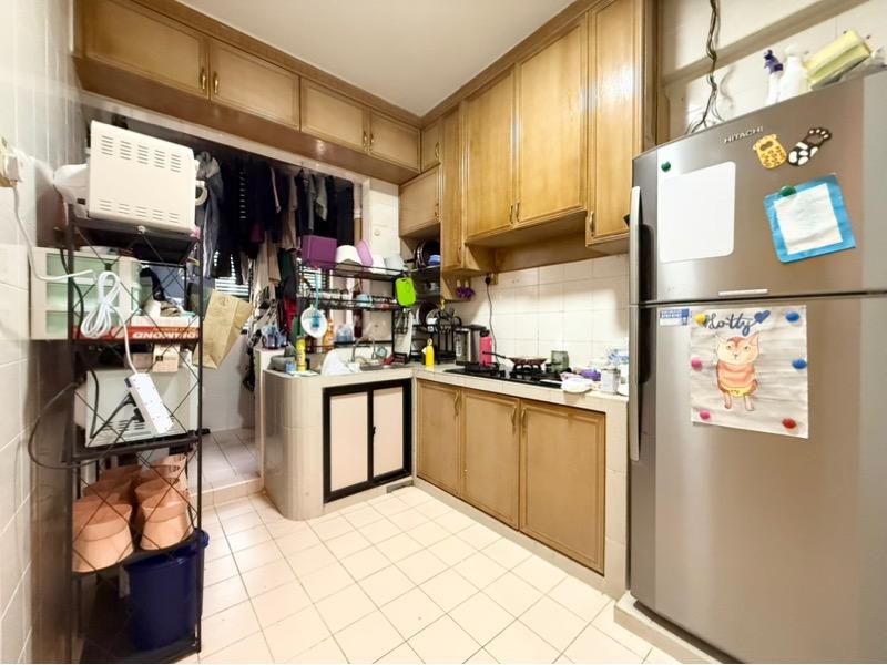 943 Hougang Street 92 HDB Apartment For Sale, $595,000, 3 Bed 2 Bath 1,087 sqft $547.00 psf