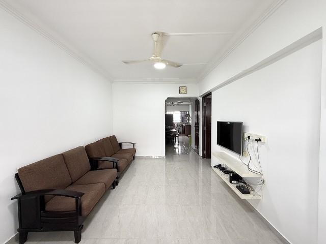 Prop-GPT: HDB Apartment: D18 Tampines 276 Tampines Street 22