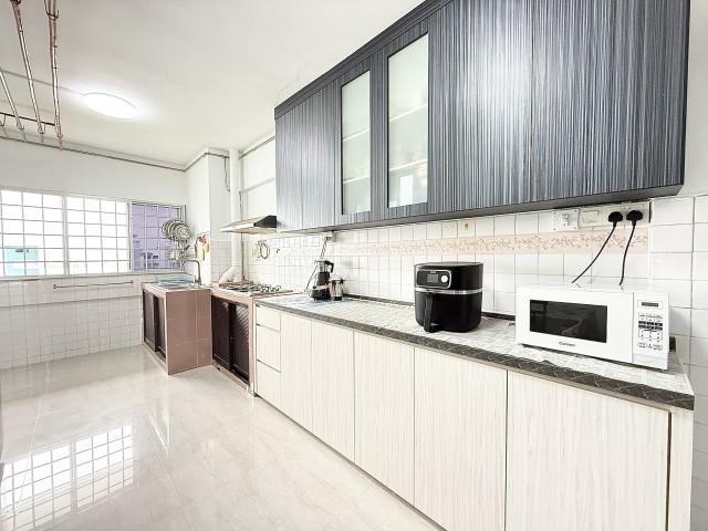 HDB Apartment for Sale: Tampines, D18, 520276