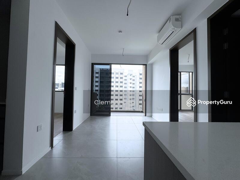 Prop-GPT: Condominium: D27 Yishun The Watergardens at Canberra