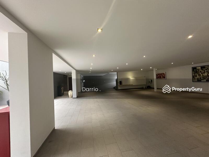 Newish LUXURY Victoria Park Hilltop GCB