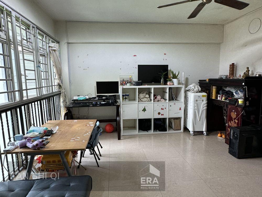 Very High Floor! Bright and Breezy! Nearest to Mrt! HDB - 3 room | D23 Bukit Batok | Prop-GPT the AI-Powered Property Guru